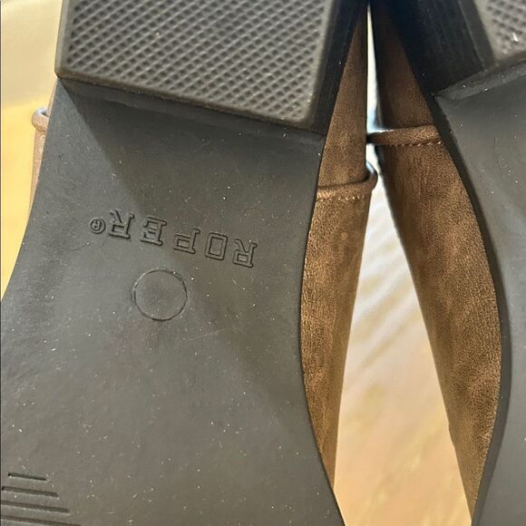 Roper COWBOY BOOT TAN ANTIQUED FAUX LEATHER WITH SCROLL EMBROIDERY, Size 9, NWT - Picture 10 of 14